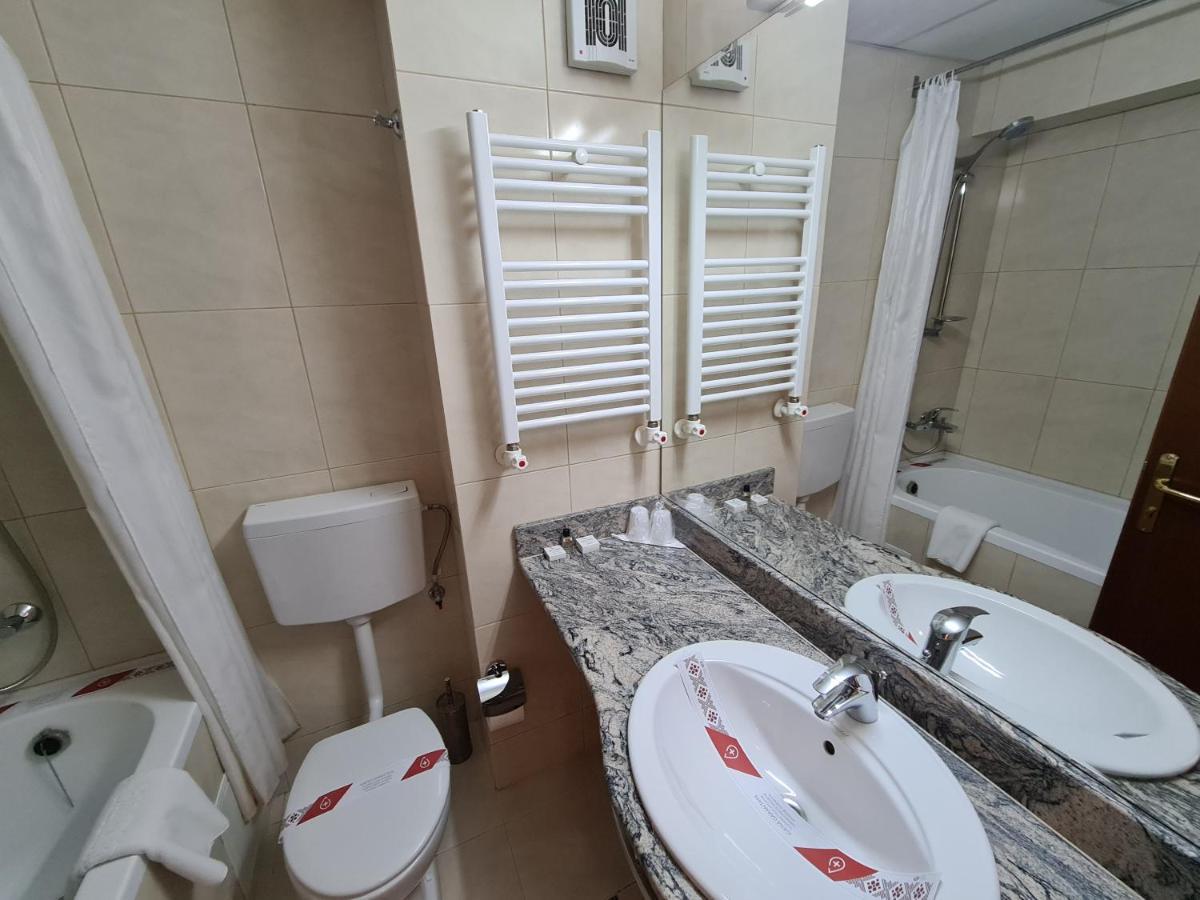 בראליה Hotel Traian מראה חיצוני תמונה