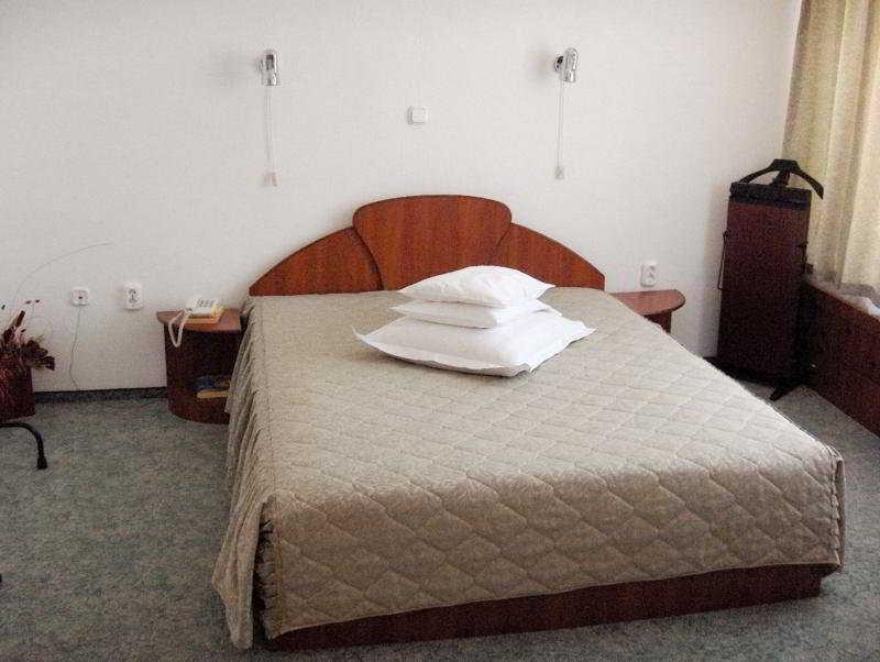 בראליה Hotel Traian מראה חיצוני תמונה