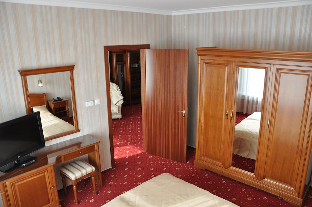 בראליה Hotel Traian מראה חיצוני תמונה